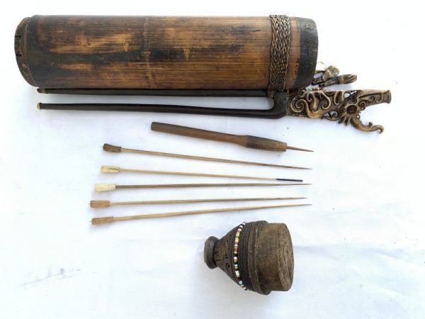 OUTSTANDING VINTAGE 385mm BLOWPIPE QUIVER Darts Hunting Traditional Tribal Borneo Dayak Hunter