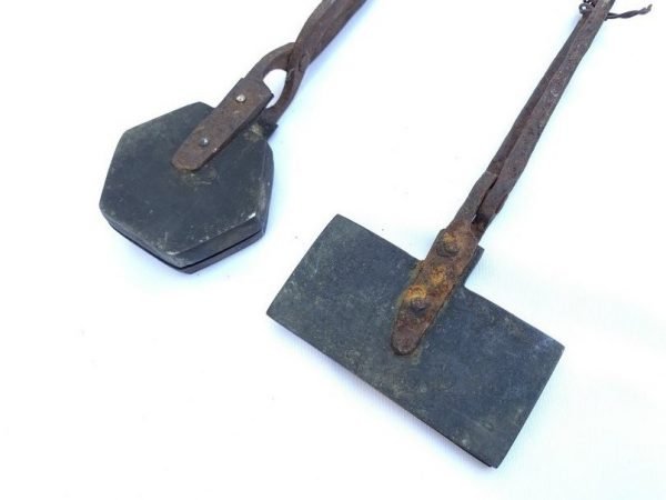 ANTIQUE COOKIE MAKER ( 1 pair) Fire Place Old Iron Cast Waffle Biscuit Mold Traditional Food Cast