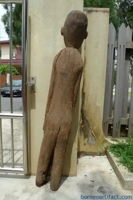 DAYAKKALTENGmmlbGIANTSTATUEErodedOutdoorFigureSculptureIndonesia
