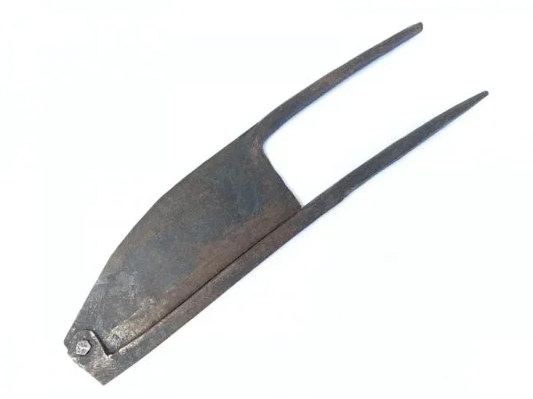 FREE POSTAGE 215mm XXXL LARGE IRON CUTTER Betel Nut ornament Borneo VINTAGE ANTIQUE
