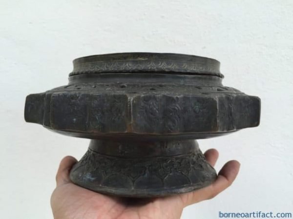 Antique Brunei LENGGUAI BRASS CONTAINER Betel Nut Dayak Heirloom Jewelry Bowl