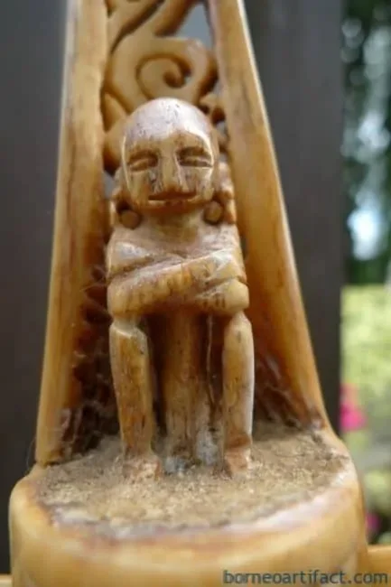 TANIMBARRAJALETImmAUTHENTICOLD~BONEALTAR~SculptureStatueIndonesia
