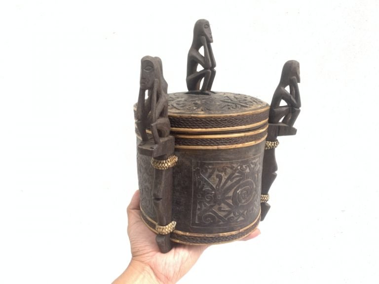 Artifact Indonesia DAYAK CHAMBER LUPONG DAYAK Medicine Box