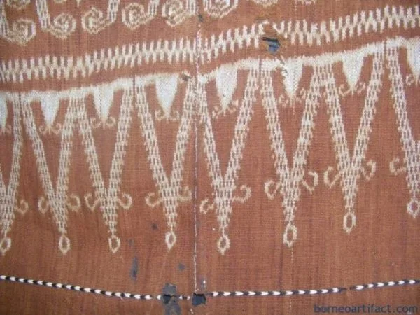 PUA KUMBU WAR SHIELD Motif ~ Ikat Bidan blanket~OLD Ancestral Ritual Cloth