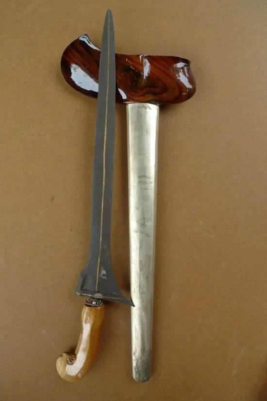 KERIS (SHOWER OF GOLD: PAMOR) GOLDEN BLADE Knife Weapon Sword asian dagger Kriss Kris