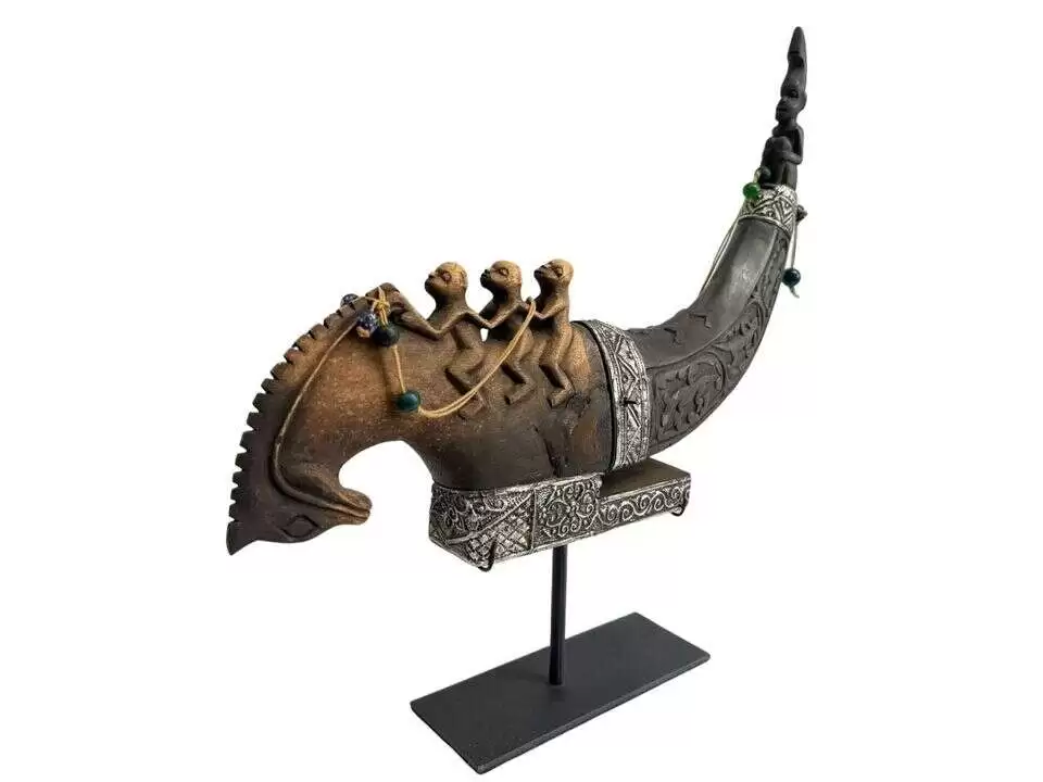 Medicine Chamber 490mm Naga Morsarang Old Buffalo Horn Container Statue Sculpture Figurine Batak Indonesia Medicine Chamber 490mm Naga Morsarang Old Buffalo Horn Container Statue Sculpture Figurine Batak Indonesia
