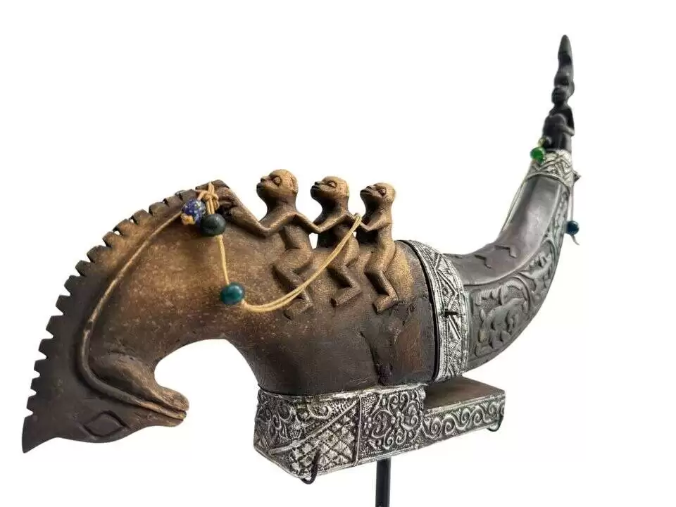 Medicine Chamber 490mm Naga Morsarang Old Buffalo Horn Container Statue Sculpture Figurine Batak Indonesia Medicine Chamber 490mm Naga Morsarang Old Buffalo Horn Container Statue Sculpture Figurine Batak Indonesia