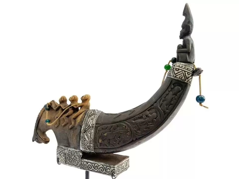 Medicine Chamber 490mm Naga Morsarang Old Buffalo Horn Container Statue Sculpture Figurine Batak Indonesia Medicine Chamber 490mm Naga Morsarang Old Buffalo Horn Container Statue Sculpture Figurine Batak Indonesia