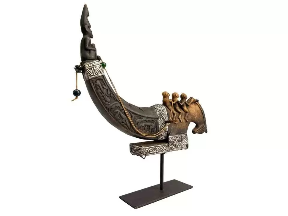 Medicine Chamber 490mm Naga Morsarang Old Buffalo Horn Container Statue Sculpture Figurine Batak Indonesia Medicine Chamber 490mm Naga Morsarang Old Buffalo Horn Container Statue Sculpture Figurine Batak Indonesia