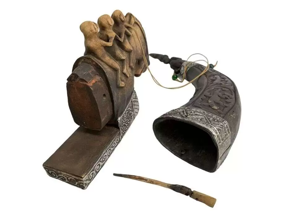 Medicine Chamber 490mm Naga Morsarang Old Buffalo Horn Container Statue Sculpture Figurine Batak Indonesia Medicine Chamber 490mm Naga Morsarang Old Buffalo Horn Container Statue Sculpture Figurine Batak Indonesia