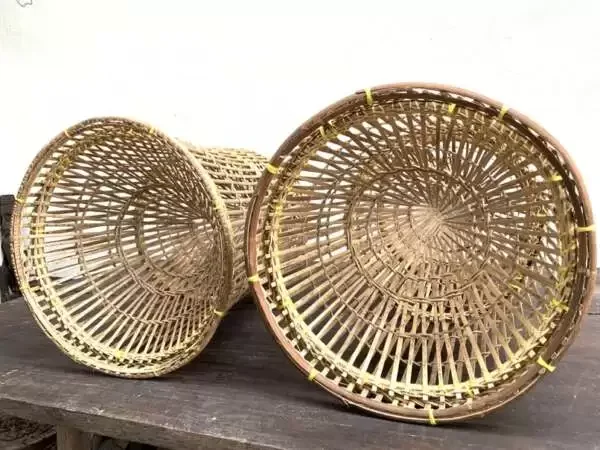 Traditional Fish Trap 710mm (One Pair) Bubu Lantai Rattan Lure Bait Trap Outdoor Fishing