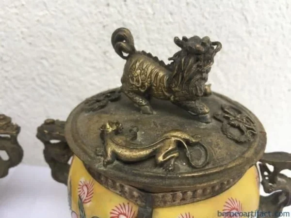 ONE PAIR BUDDHIST Feng Shui Box Ceramic Brass Dragon Foo Dog Container Chamber
