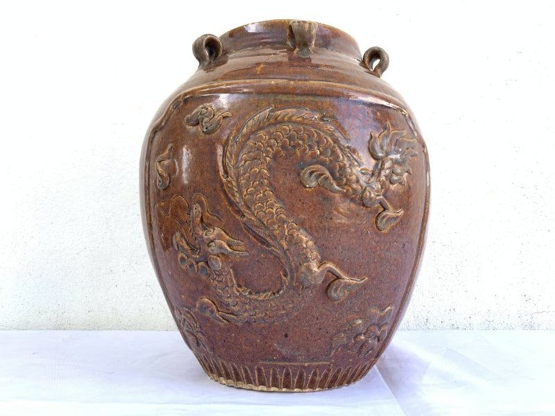 Chinese Dragon Vase - Handmade Decorative Oriental Sculptural Vase for  Flowers - Feng Shui Asian Art - Resin, 9.5 Inches (Brown) : : Home