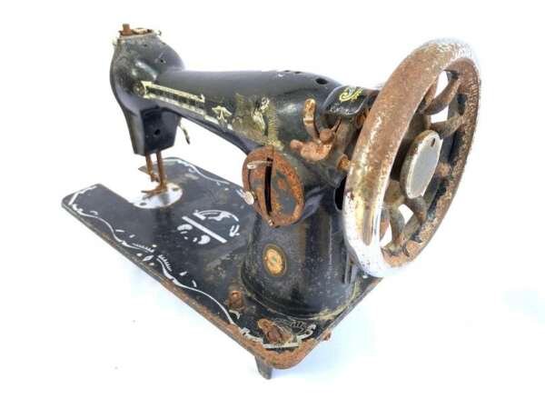 VINTAGE SEWING MACHINE Model 15NL Old Singer ISMACS (International Sewing Machine Collectors’ Society) Textile Stitch