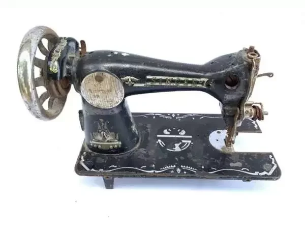 VINTAGE SEWING MACHINE Model 15NL Old Singer ISMACS (International Sewing Machine Collectors’ Society) Textile Stitch